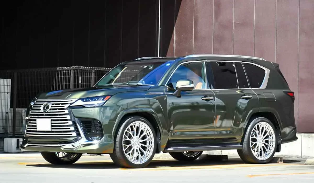 Lexus отзывает свои внедорожники: что произошло