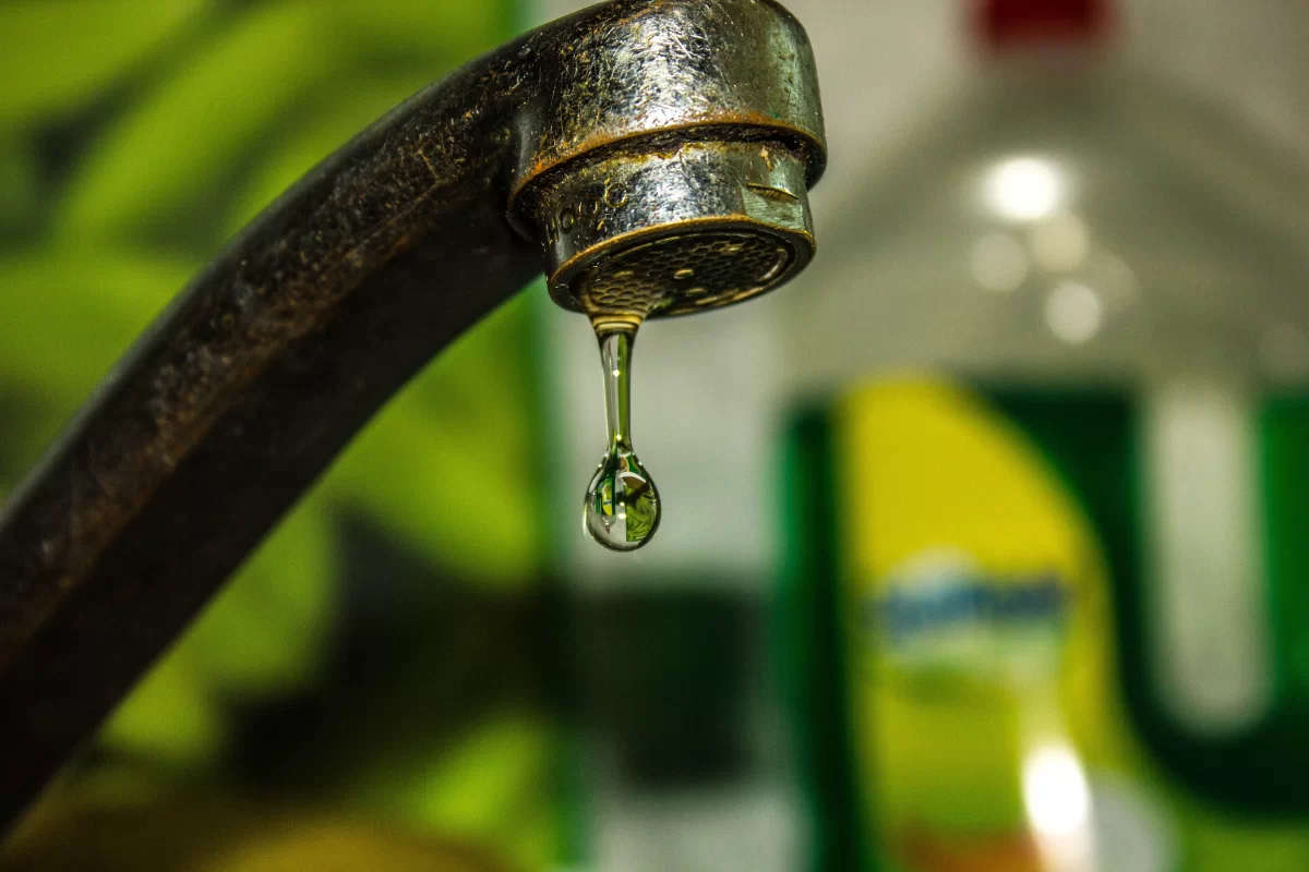 В Астане из кранов может пойти зеленая вода