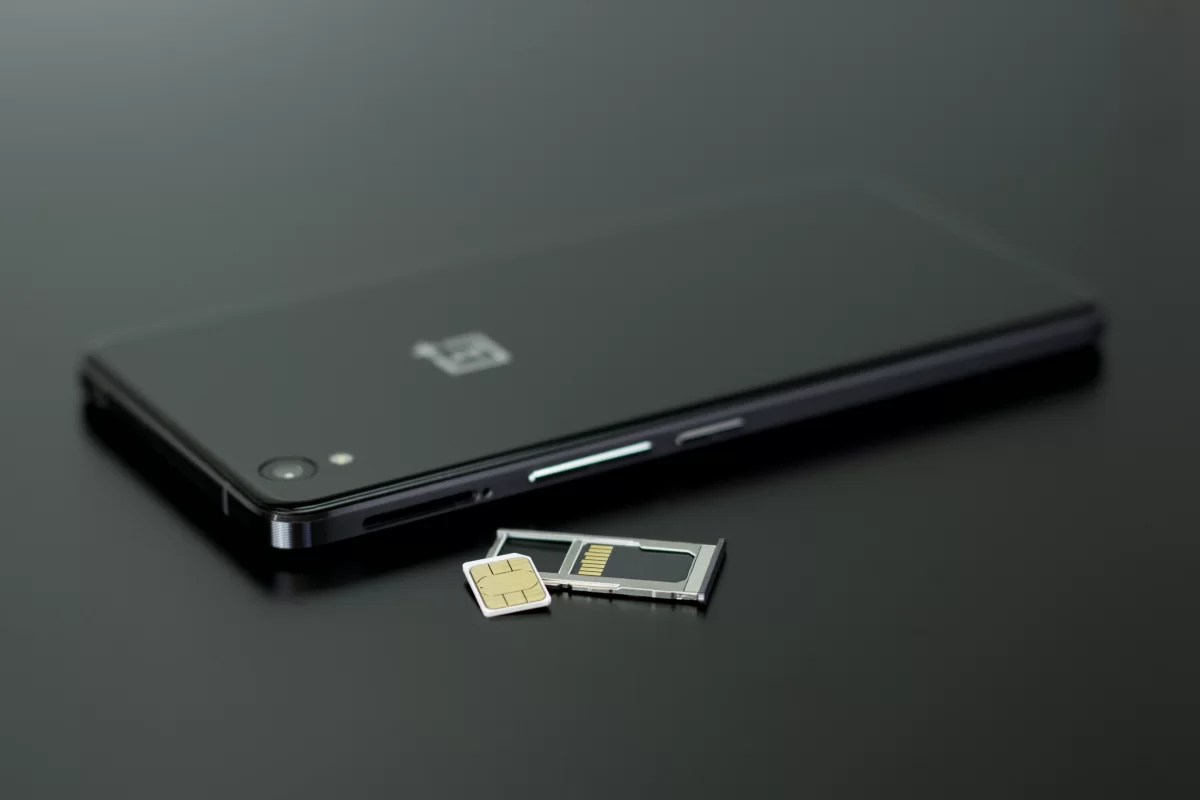 Россияне массово скупают SIM-карты казахстанских операторов