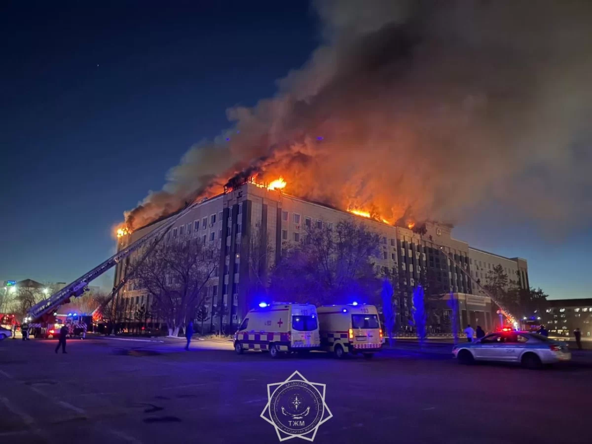 Здание акимата горит в Актобе