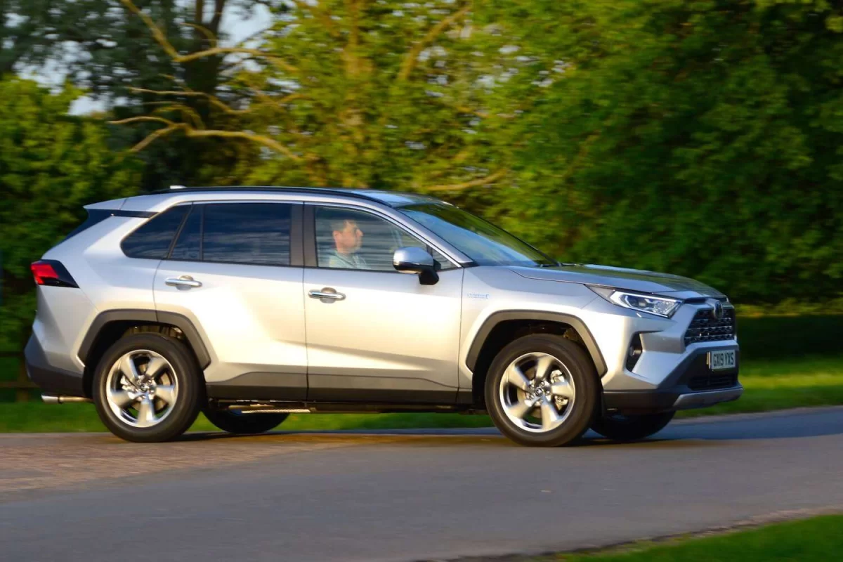 Toyota отзывает часть популярных моделей