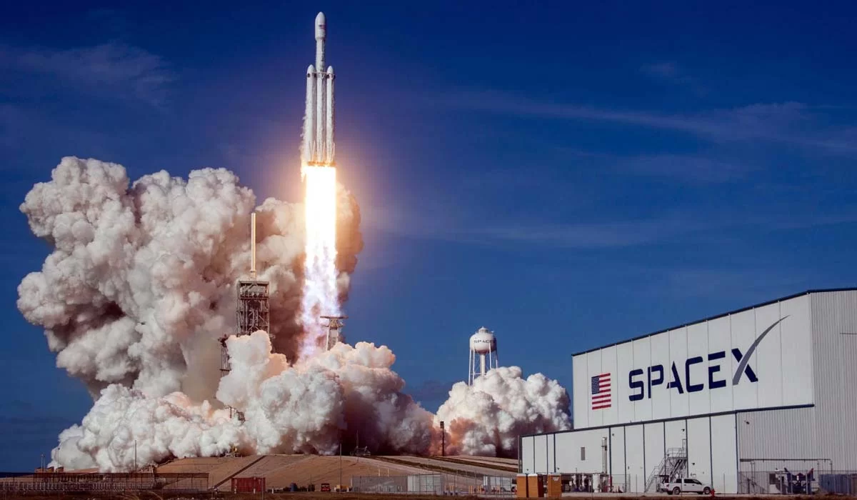 Клиенты Freedom смогут купить акции SpaceX одними из первых