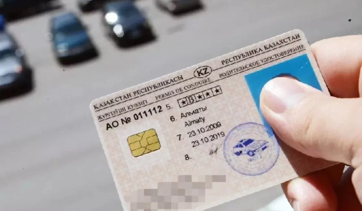 Казахстанцам станет проще ездить за рулем в ОАЭ