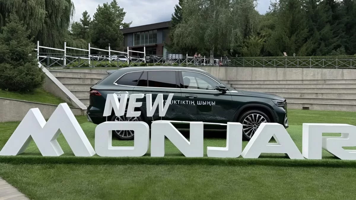 В Казахстан привезли Geely Monjaro, которого нет даже в Китае