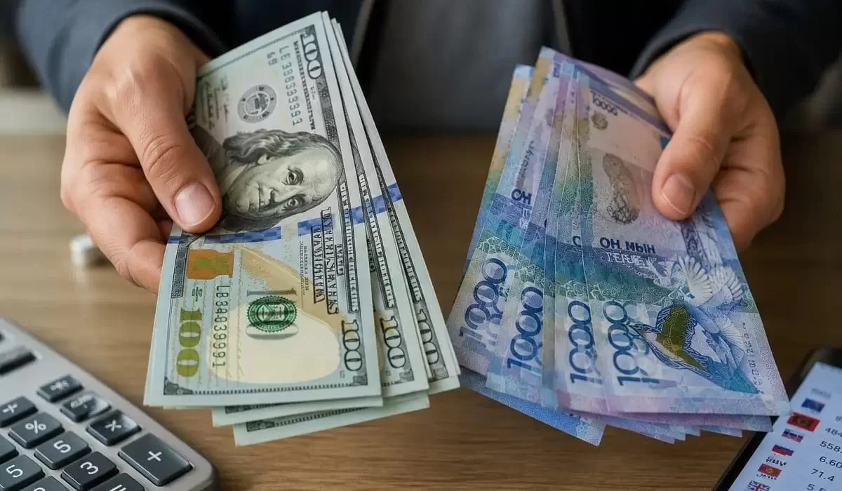 Тенге ослаб: курс доллара и евро в Казахстане на 14 июля