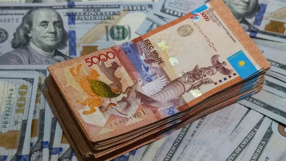 Покупать ли доллар? Финансист дал неожиданный совет казахстанцам