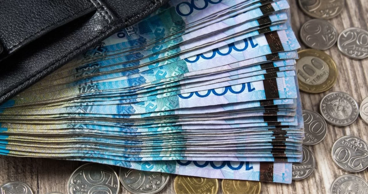 Казахстанским водителям повысят штрафы: полный список