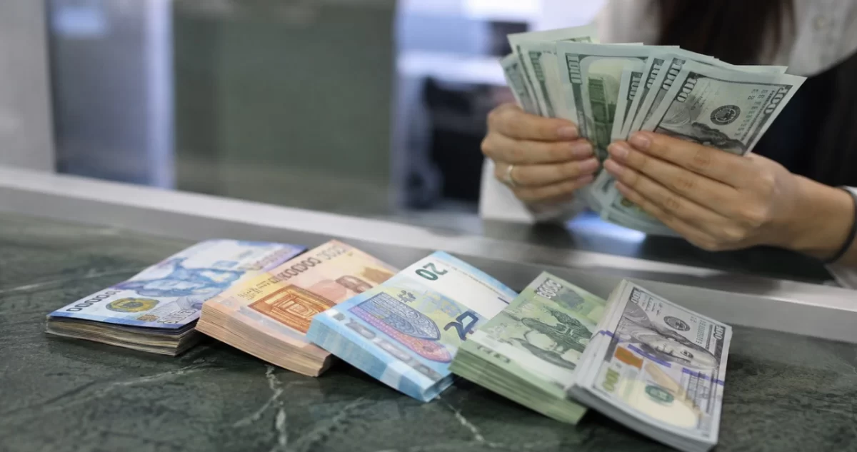 Курсы валют на 2 сентября в Алматы, Астане и Шымкенте