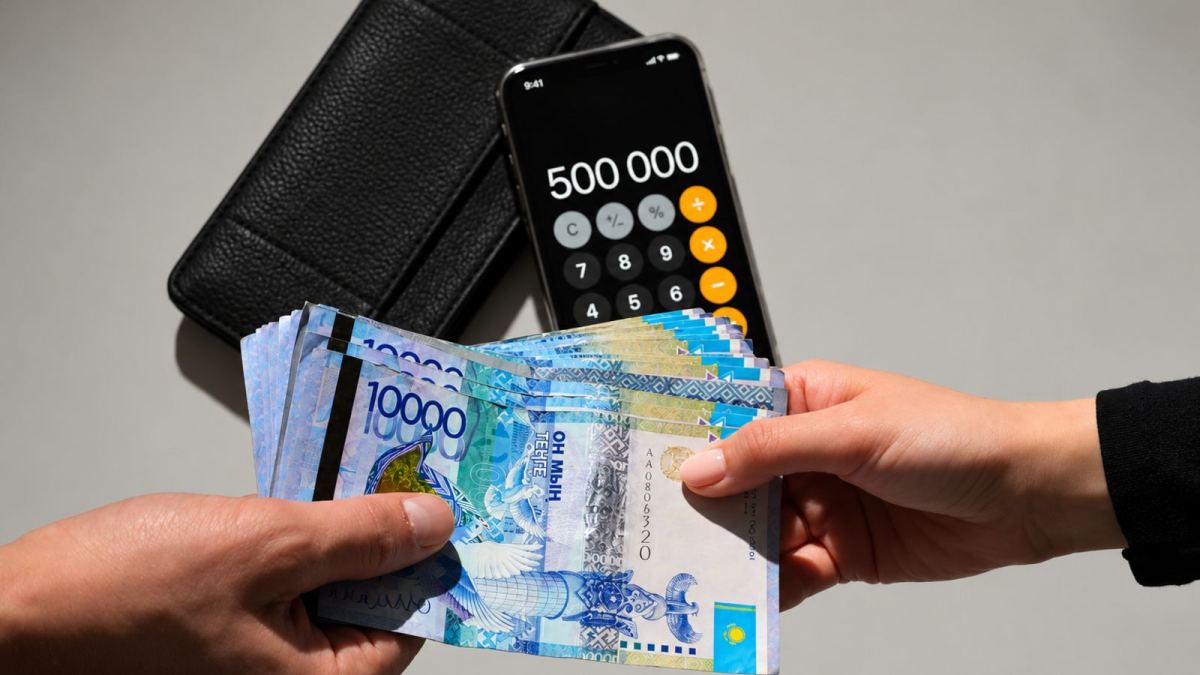 Доходы казахстанцев будут расти медленнее: экономисты ухудшили прогноз