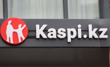 Kaspi берет с бизнеса до 7 000 тенге за авиабилет: за что именно платит компания
