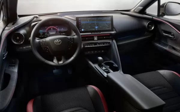 Toyota представила новую версию кроссовера C-HR