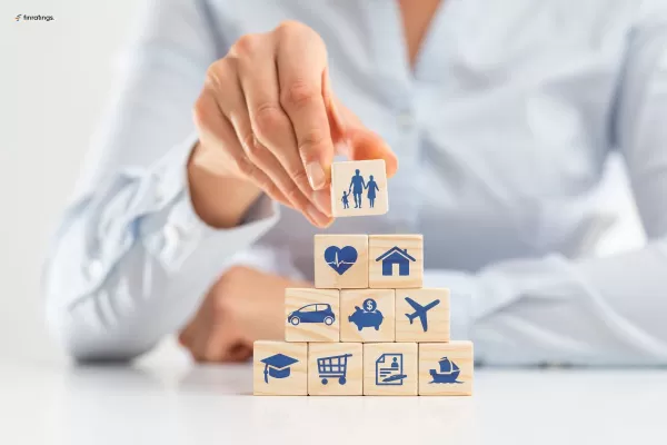 Freedom Insurance начала страховать нотариусов и микрофинансовые организации