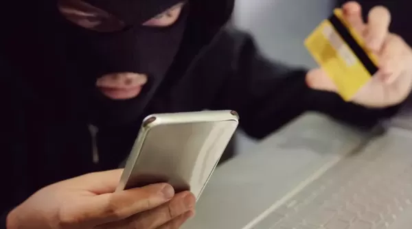 Мошенники угрожали увольнением и выманили у госслужащей из Степногорска 500 тысяч тенге