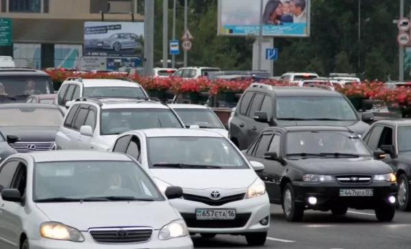 Казахстанцы задыхаются: старые авто признаны главным источником выбросов