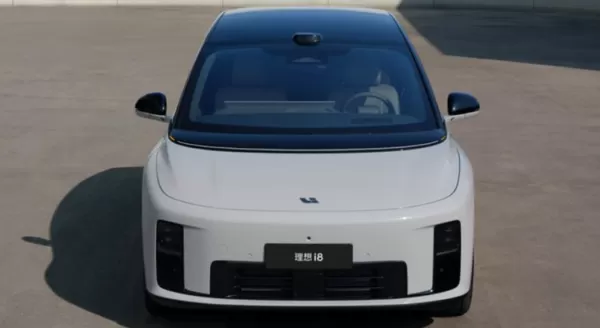 Китайский ответ Tesla: Li i8 дебютирует с двумя моторами и шестью местами