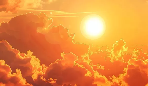 Казахстан охватит жара до 42°С, грозы и бури