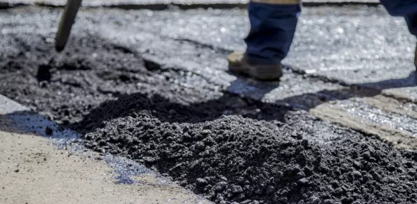 В Казахстане платные трассы не выдерживают жару