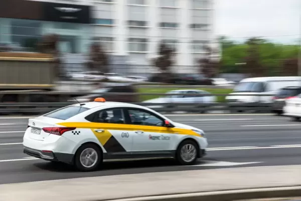 «Яндекс Go» больше не спрячет цену: введена детализация тарифа