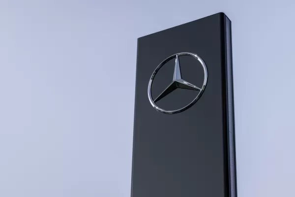 Mercedes-Benz начнет выпускать новые авто из утилизированных машин