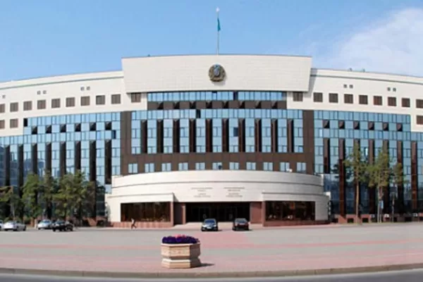 В акимате Астаны придумали способ разгрузить дороги