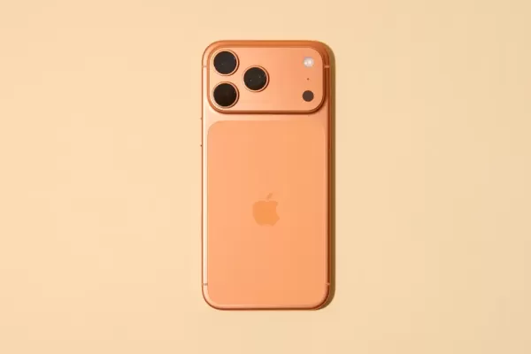 Скандал вокруг iPhone 17: корпус царапается за часы