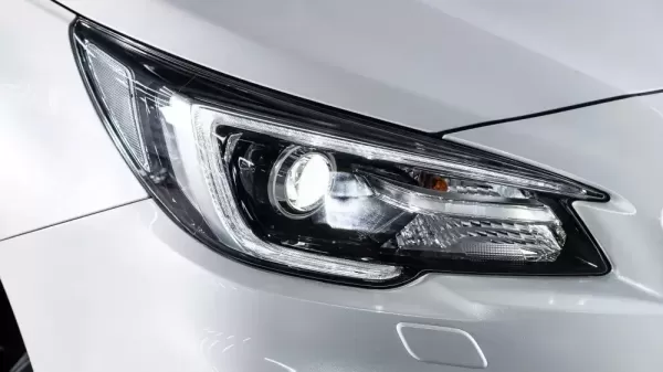 Казахстанцев предупредили о штрафах за незаконные LED-фары