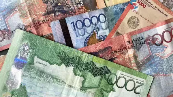 Счета казахстанцев в банках сократились на 500 млрд тенге