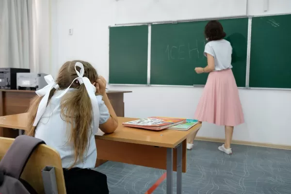 В Казахстане реформируют работу учителей: меньше бумаг и стресса