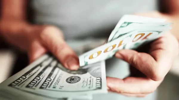 Сделки свыше $50 тыс. попадут под усиленный валютный контроль