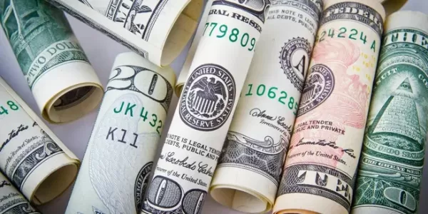 Сколько стоят доллар, евро и рубль в мегаполисах Казахстана