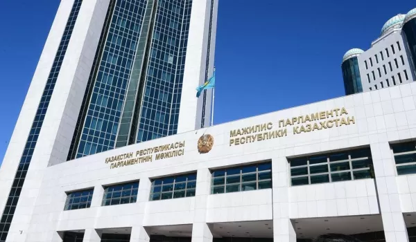 Новые правила для банков приняты в РК: главные тезисы закона