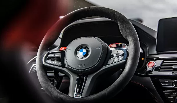 BMW X3 «сошли с ума»: новые кроссоверы сами крутят рулем