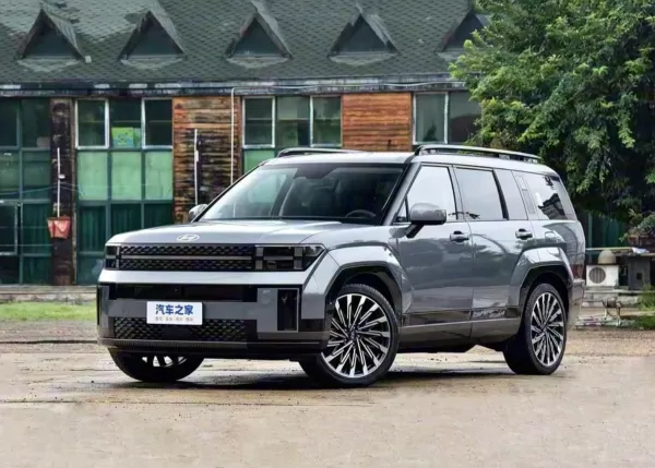 Hyundai Santa Fe 2026 обновили: опций больше, цены те же