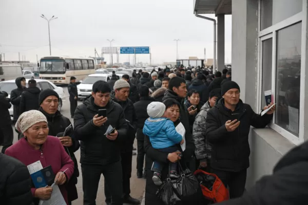 Казахстанцы застряли на границе Кыргызстана: что произошло