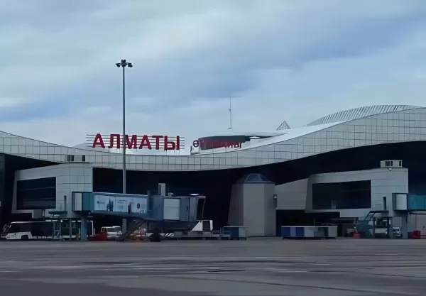 В аэропорту Алматы борец с коррупцией сам стал мошенником