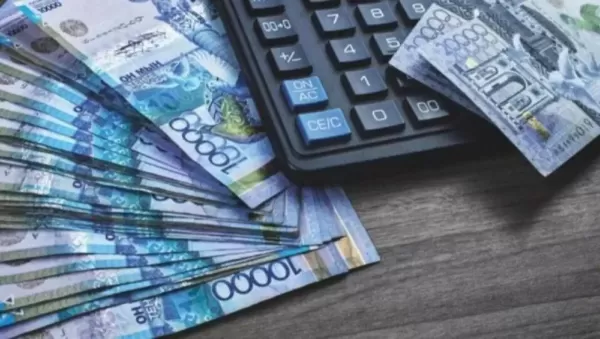Кто в Казахстане может получать спецвыплату и зарплату одновременно