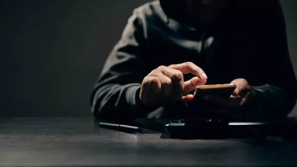 Схемы, которые разоряют: как аферисты вытягивали деньги у пожилых