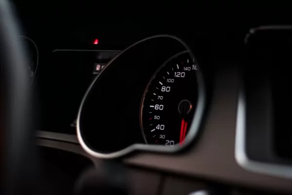 Соседняя с Казахстаном страна вводит штрафы за скручивание пробега автомобилей