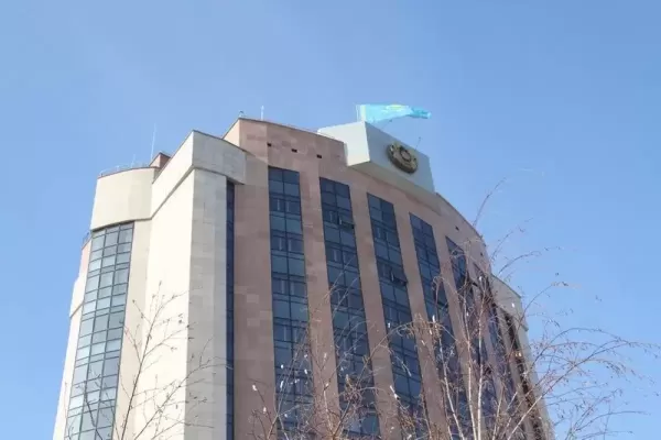 Казахстанцев начали наказывать за фейки о Конституции
