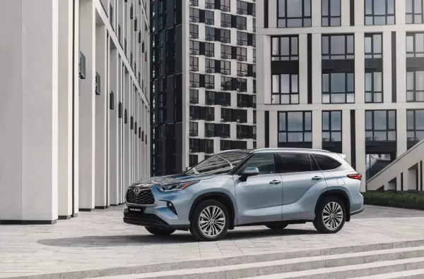 Toyota отзывает 550 тыс. Highlander из-за дефекта сидений