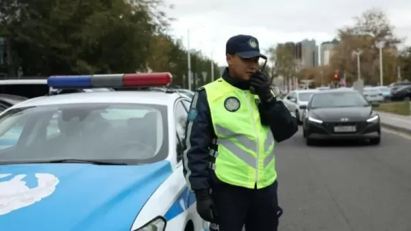 В Астане арестовали водителей Lexus и BMW за опасную езду на перекрестке
