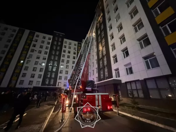 Пожар с 1 по 10 этаж: людей вытаскивали через окна в Астане