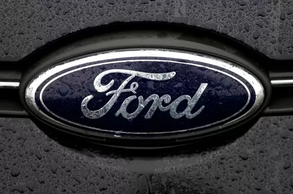 Ford отзывает сотни тысяч автомобилей из-за риска самопроизвольного движения