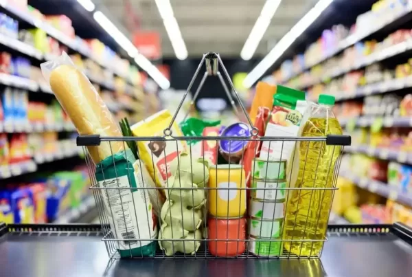Цены на продукты в Алматы пошли вниз, но не на все