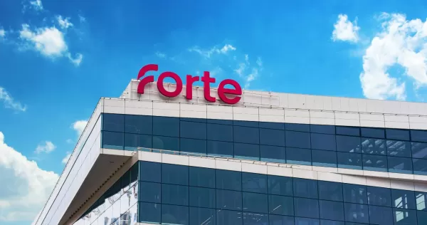ForteBank предупредил о посредниках, которые берут деньги за бесплатную карту