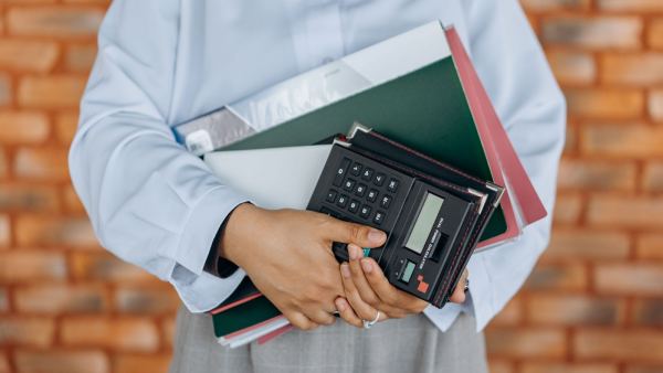 Как казахстанцам получать пенсию с 53 лет и сколько денег нужно накопить